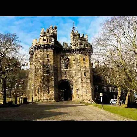 Coniston House Lancaster 3 Bedrooms Parking And Garden מראה חיצוני תמונה